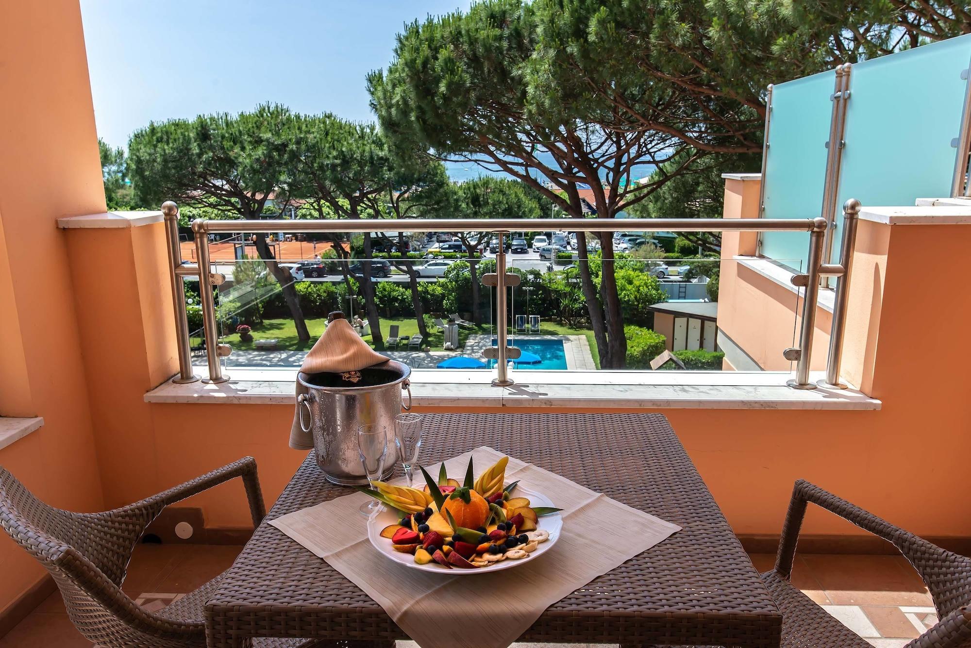 Versilia Palace Hotel Marina di Pietrasanta Zewnętrze zdjęcie