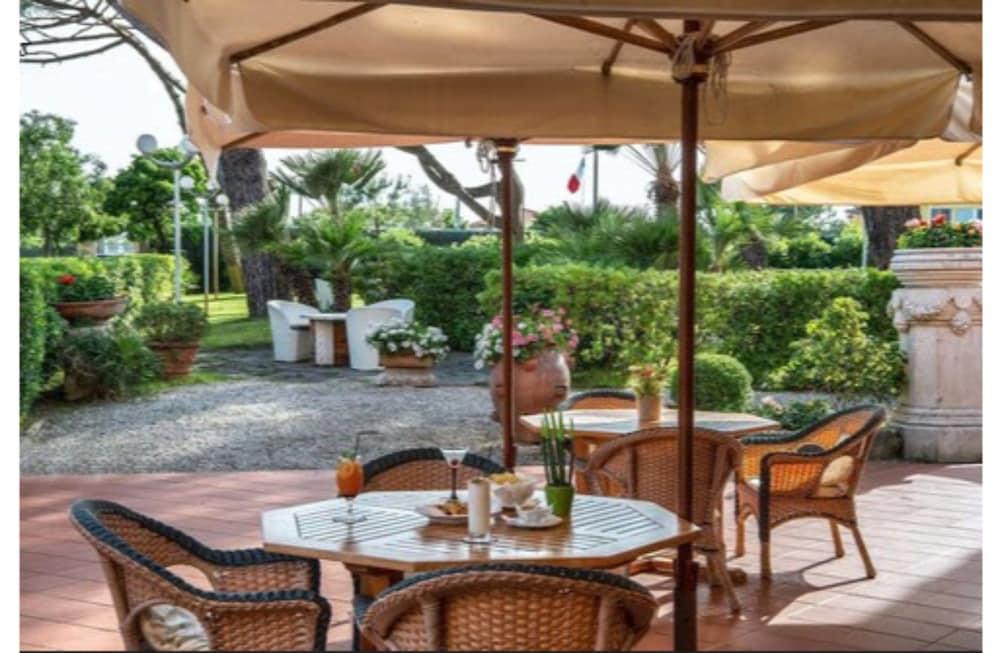 Versilia Palace Hotel Marina di Pietrasanta Zewnętrze zdjęcie