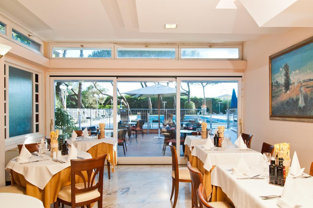 Versilia Palace Hotel Marina di Pietrasanta Zewnętrze zdjęcie